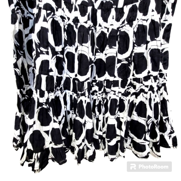 NWT Large GRACE ELEMENTS Artsy Black White Crinkled Gauze Smocked Ruffled Skirt - Picture 3 of 5